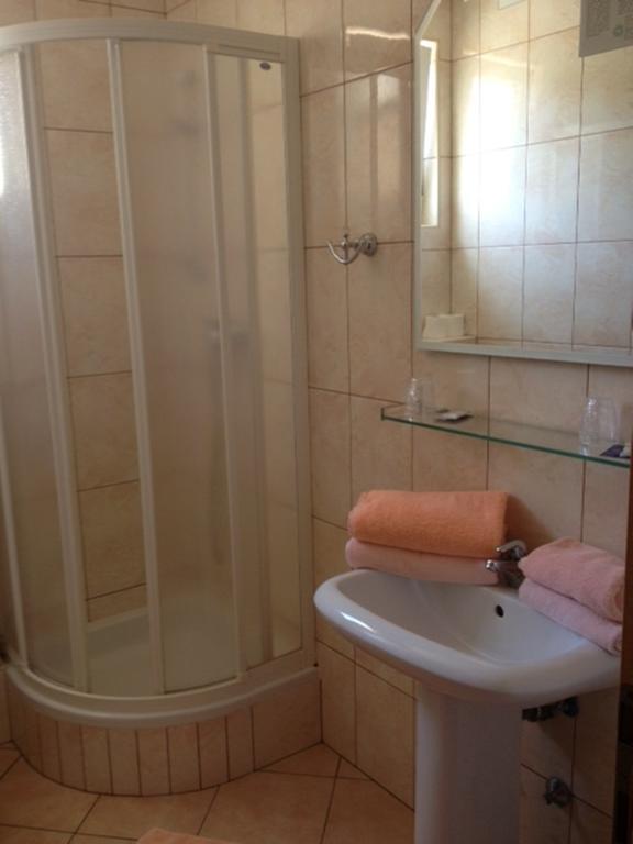 Guesthouse Villa Adria Малинска Екстериор снимка