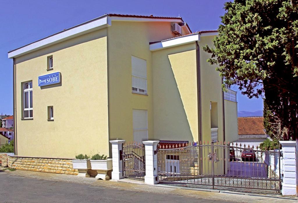 Guesthouse Villa Adria Малинска Екстериор снимка