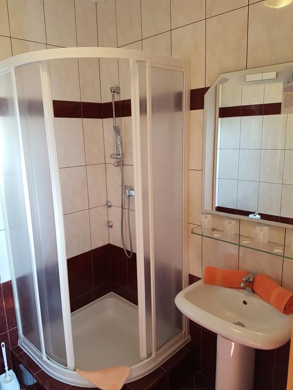 Guesthouse Villa Adria Малинска Екстериор снимка