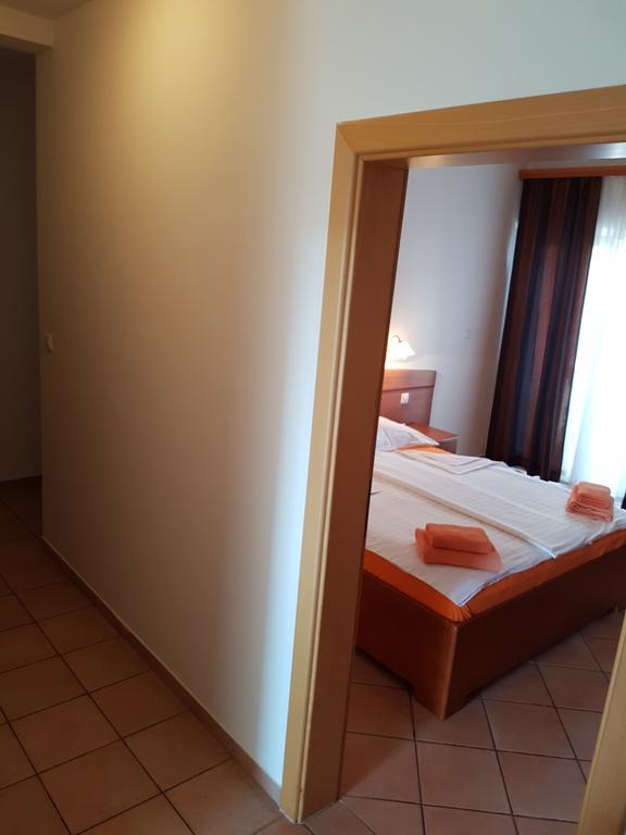 Guesthouse Villa Adria Малинска Екстериор снимка