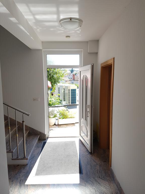 Guesthouse Villa Adria Малинска Екстериор снимка