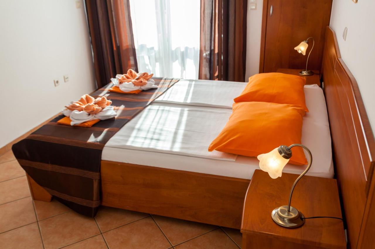 Guesthouse Villa Adria Малинска Екстериор снимка