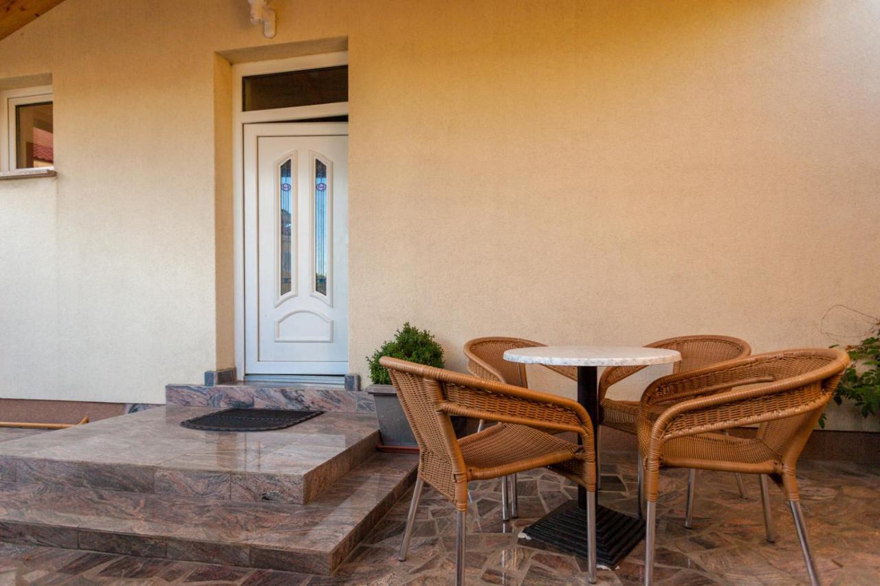 Guesthouse Villa Adria Малинска Екстериор снимка