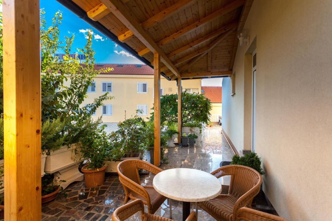 Guesthouse Villa Adria Малинска Екстериор снимка